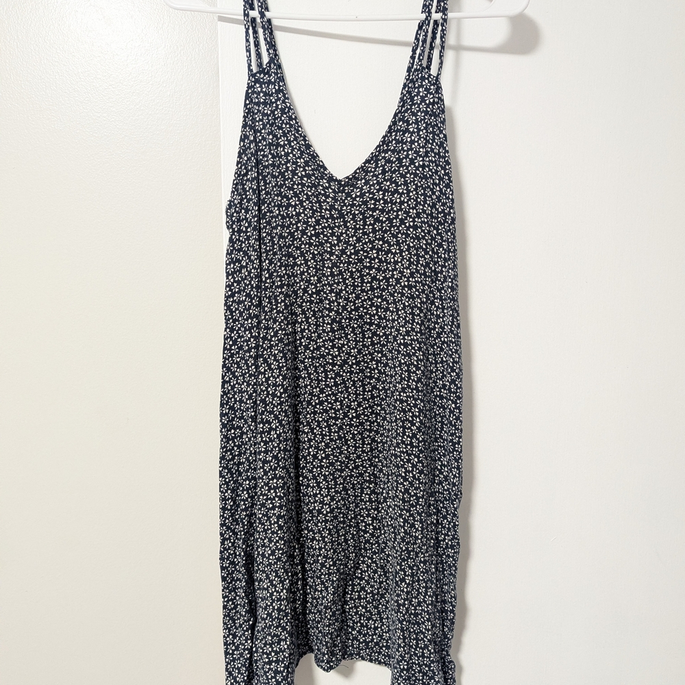 Brandy Melville Navy and White Floral Dress